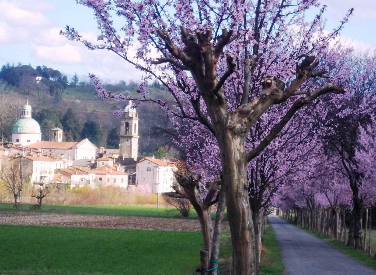 Ai Chiosi Affittacamere Pontremoli Luaran gambar